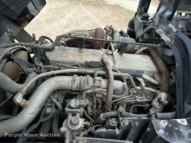 image for item DT2004 2005 GMC T7500 street sweeper truck