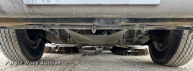 image for item DT2004 2005 GMC T7500 street sweeper truck