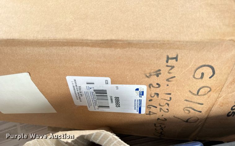 image for item DT2004 2005 GMC T7500 street sweeper truck