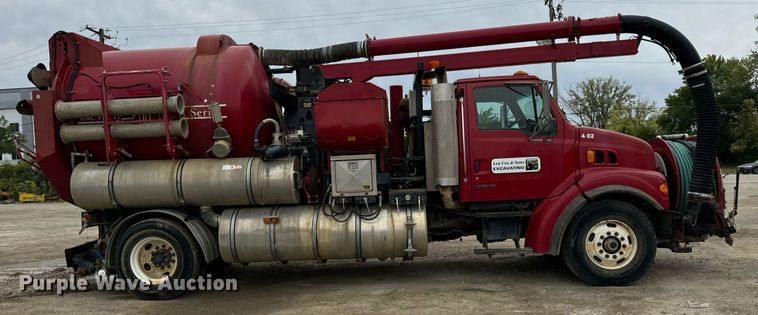 image for item DT2006 2002 Sterling  L-Line hydrovac truck