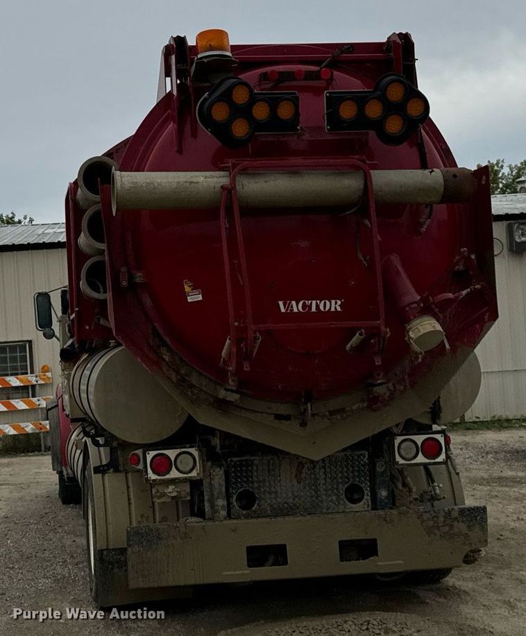 image for item DT2006 2002 Sterling  L-Line hydrovac truck