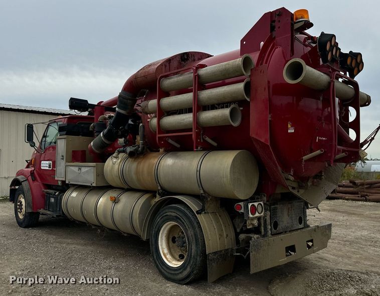 image for item DT2006 2002 Sterling  L-Line hydrovac truck