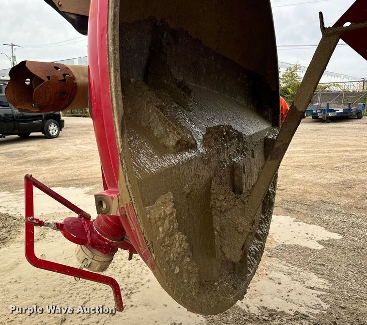 image for item DT2006 2002 Sterling  L-Line hydrovac truck