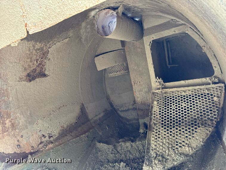 image for item DT2006 2002 Sterling  L-Line hydrovac truck