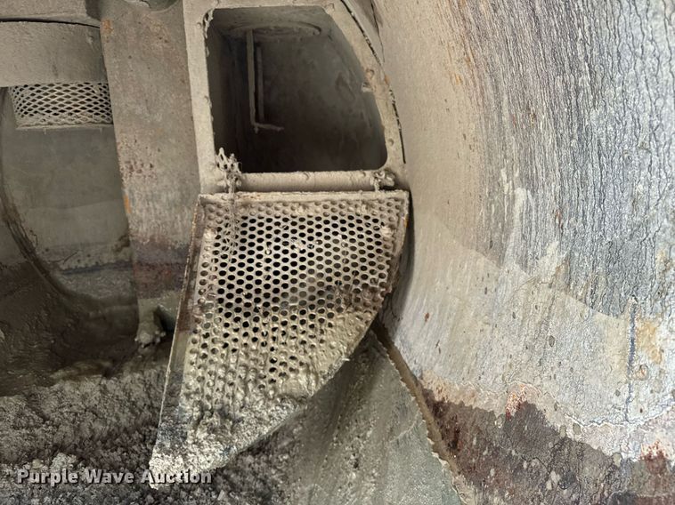 image for item DT2006 2002 Sterling  L-Line hydrovac truck