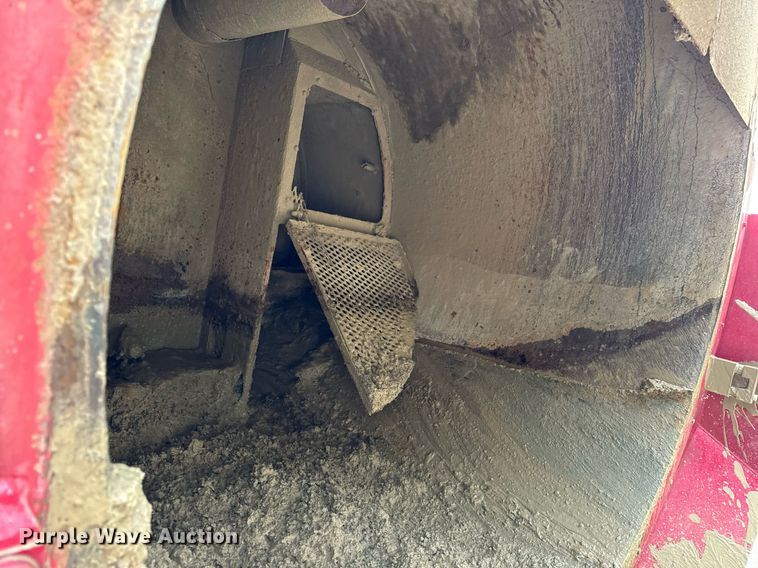 image for item DT2006 2002 Sterling  L-Line hydrovac truck