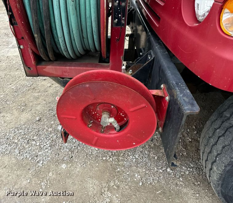 image for item DT2006 2002 Sterling  L-Line hydrovac truck