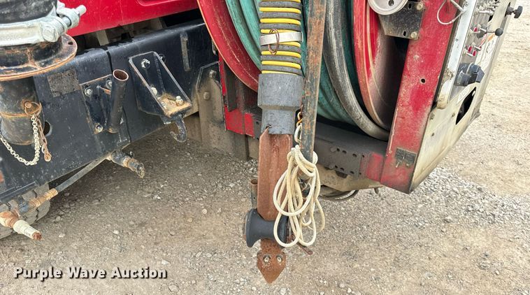 image for item DT2006 2002 Sterling  L-Line hydrovac truck