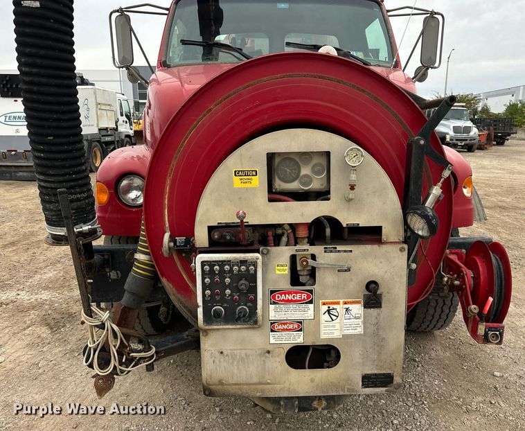 image for item DT2006 2002 Sterling  L-Line hydrovac truck