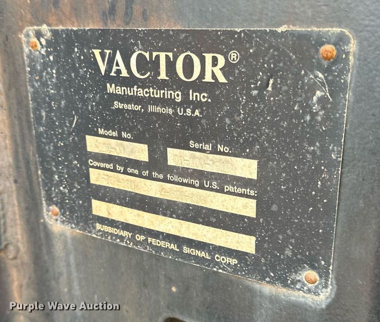 image for item DT2006 2002 Sterling  L-Line hydrovac truck