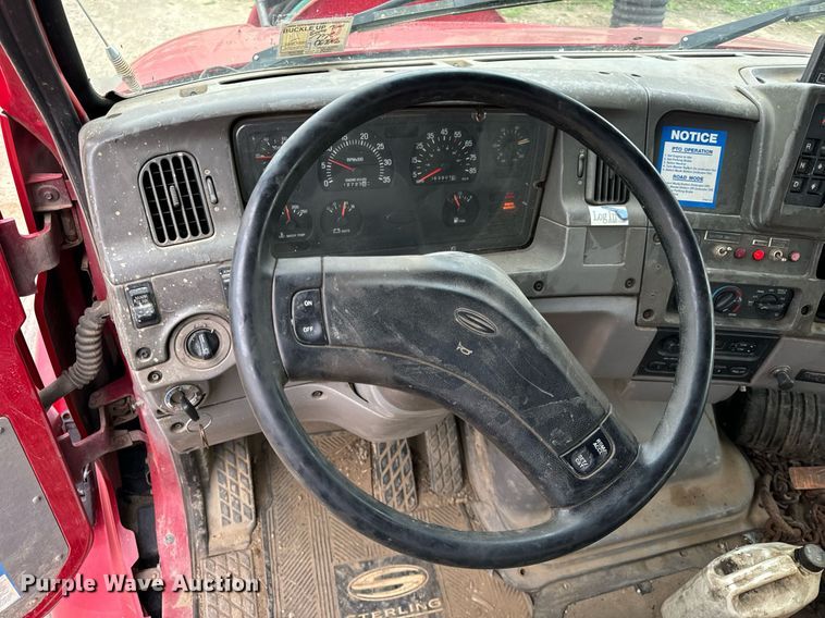 image for item DT2006 2002 Sterling  L-Line hydrovac truck