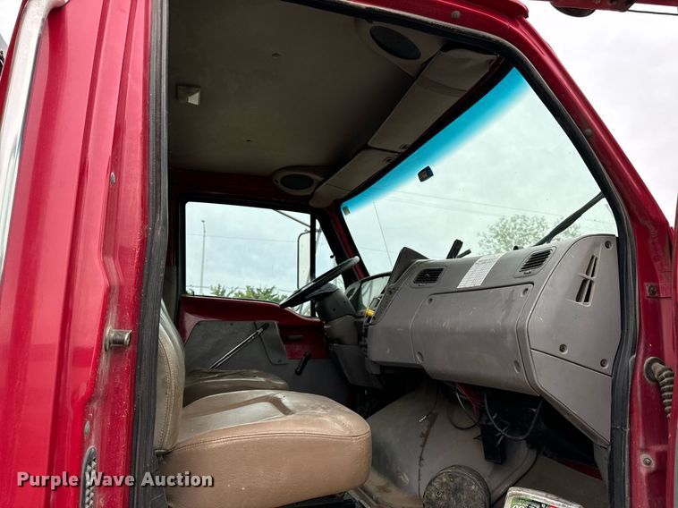 image for item DT2006 2002 Sterling  L-Line hydrovac truck