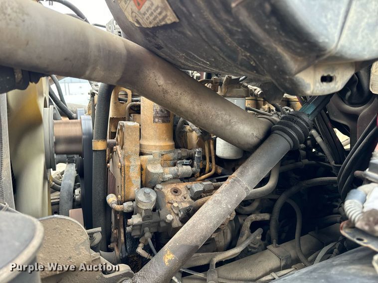 image for item DT2006 2002 Sterling  L-Line hydrovac truck