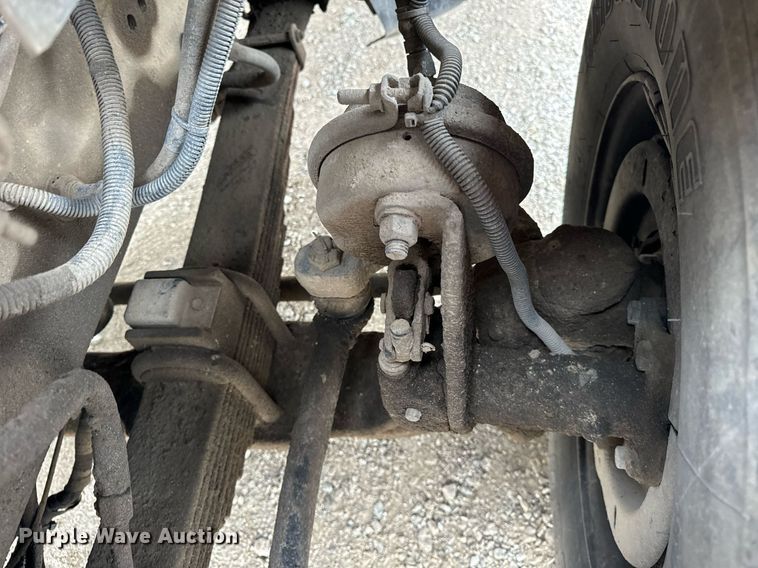 image for item DT2006 2002 Sterling  L-Line hydrovac truck