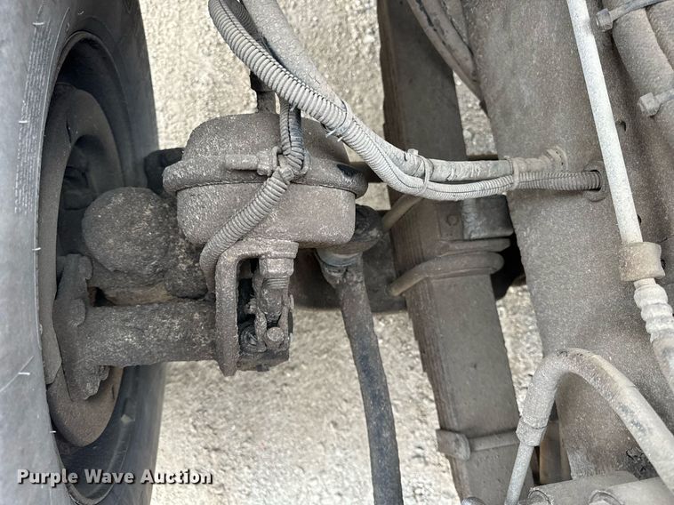 image for item DT2006 2002 Sterling  L-Line hydrovac truck