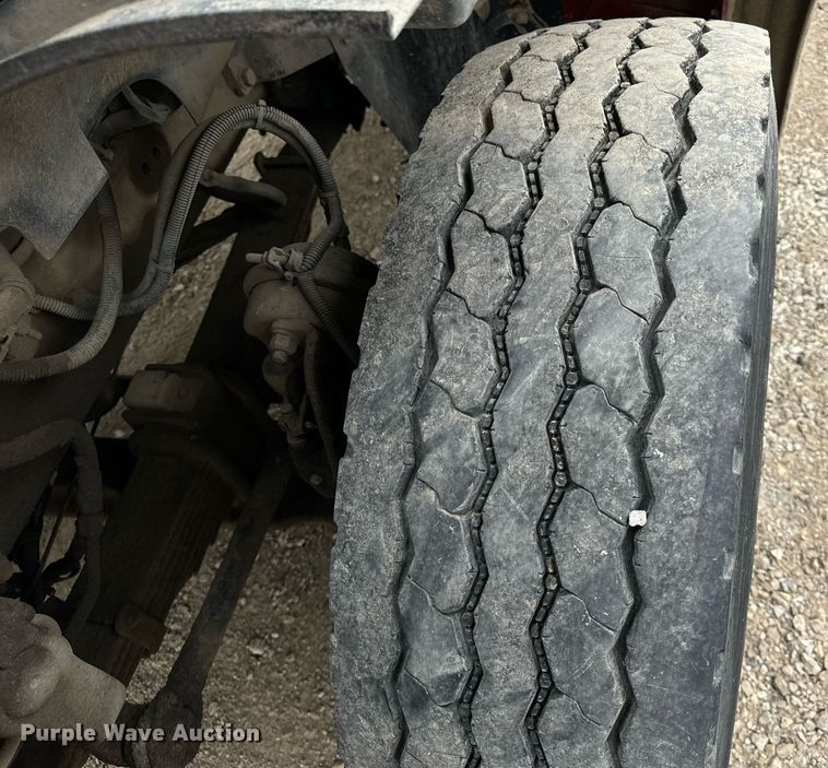 image for item DT2006 2002 Sterling  L-Line hydrovac truck