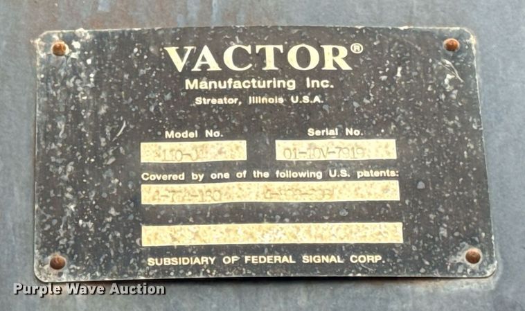 image for item DT2006 2002 Sterling  L-Line hydrovac truck