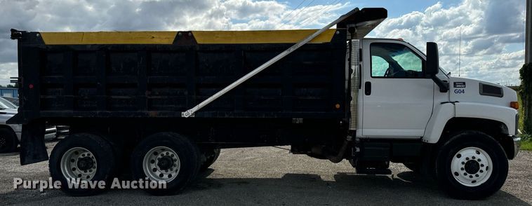 image for item DT2014 2004 GMC C8500 dump truck