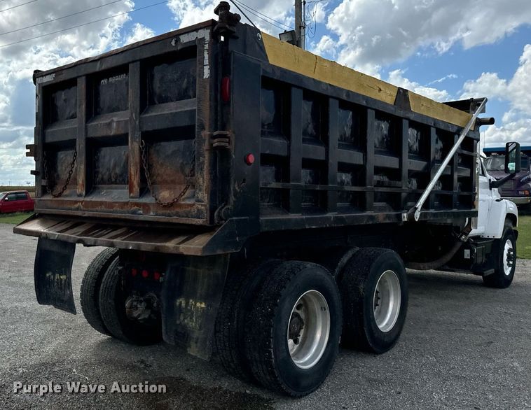 image for item DT2014 2004 GMC C8500 dump truck