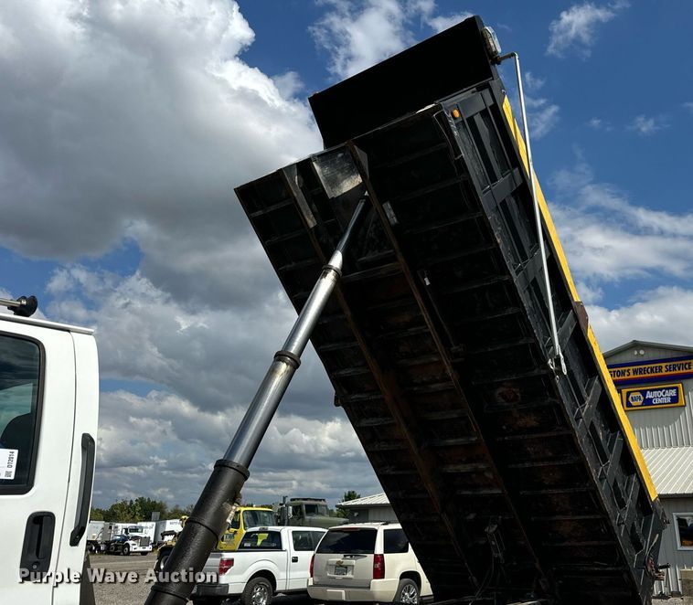 image for item DT2014 2004 GMC C8500 dump truck