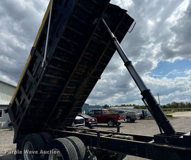 image for item DT2014 2004 GMC C8500 dump truck