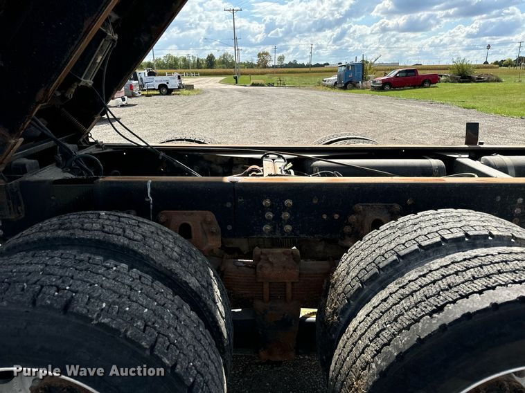 image for item DT2014 2004 GMC C8500 dump truck