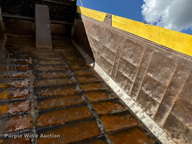 image for item DT2014 2004 GMC C8500 dump truck