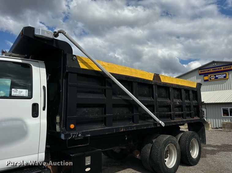 image for item DT2014 2004 GMC C8500 dump truck