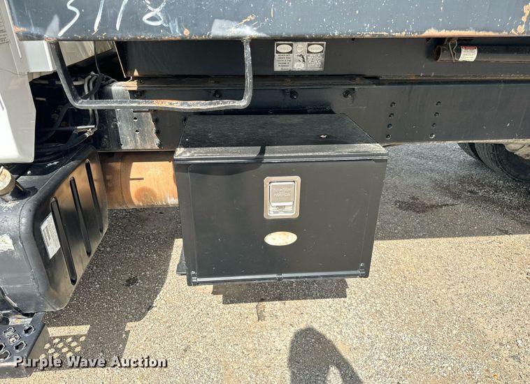 image for item DT2014 2004 GMC C8500 dump truck