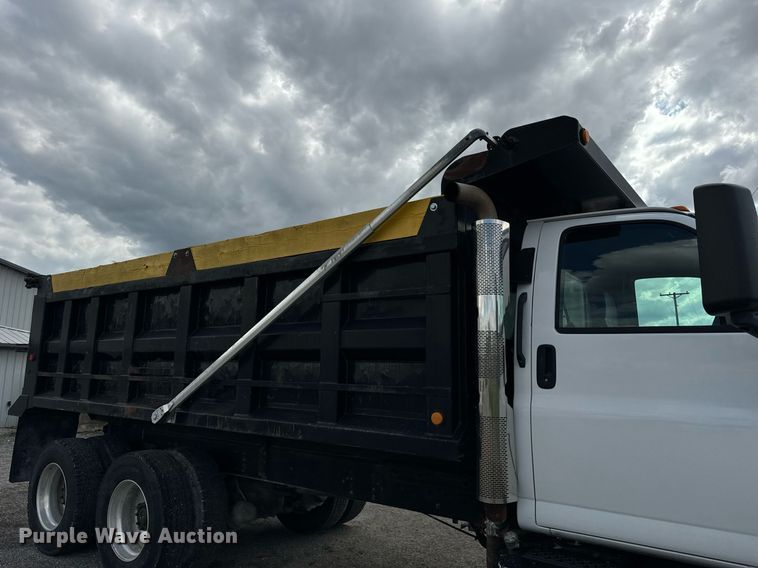 image for item DT2014 2004 GMC C8500 dump truck