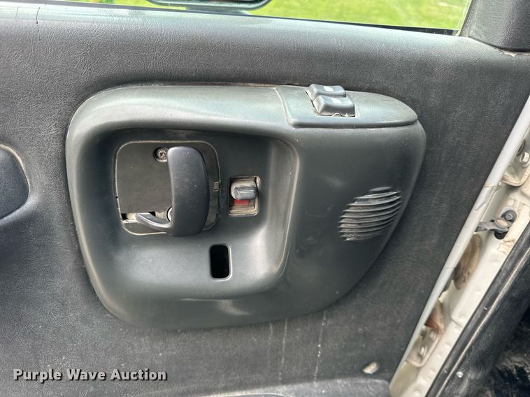 image for item DT2014 2004 GMC C8500 dump truck