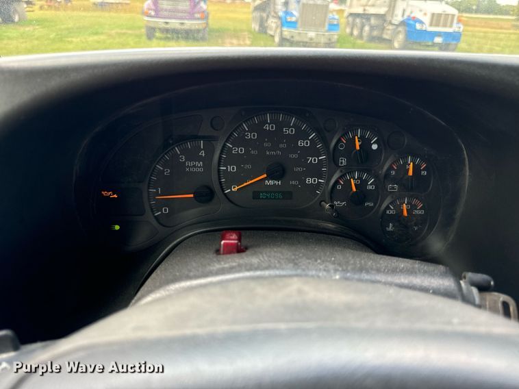 image for item DT2014 2004 GMC C8500 dump truck