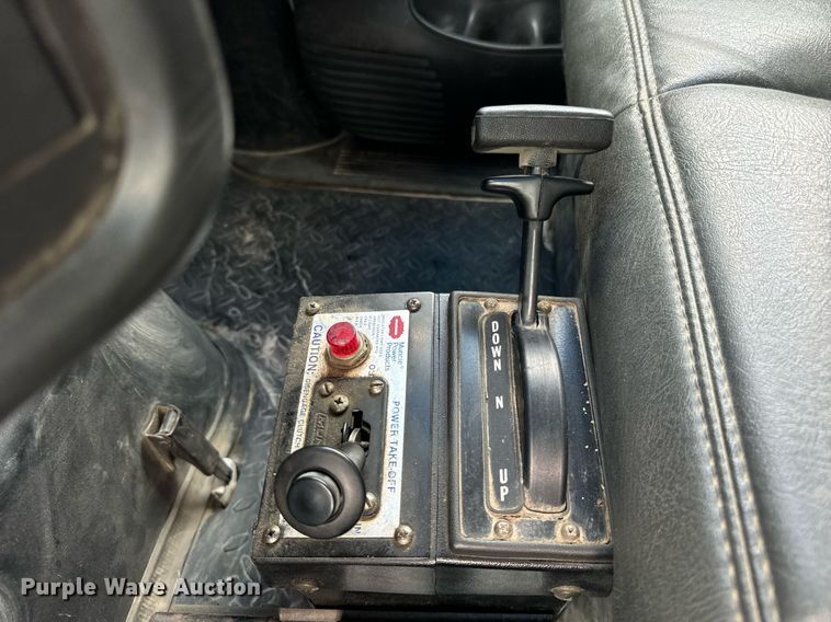 image for item DT2014 2004 GMC C8500 dump truck