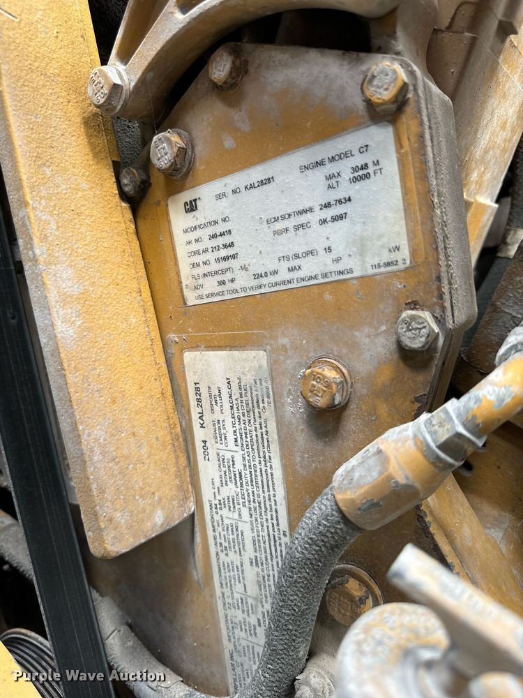 image for item DT2014 2004 GMC C8500 dump truck