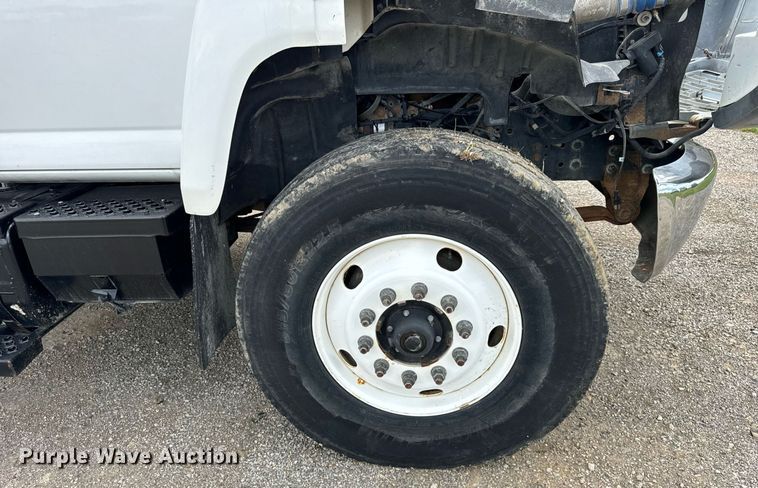 image for item DT2014 2004 GMC C8500 dump truck