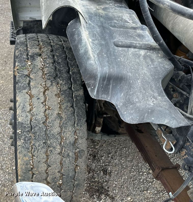 image for item DT2014 2004 GMC C8500 dump truck