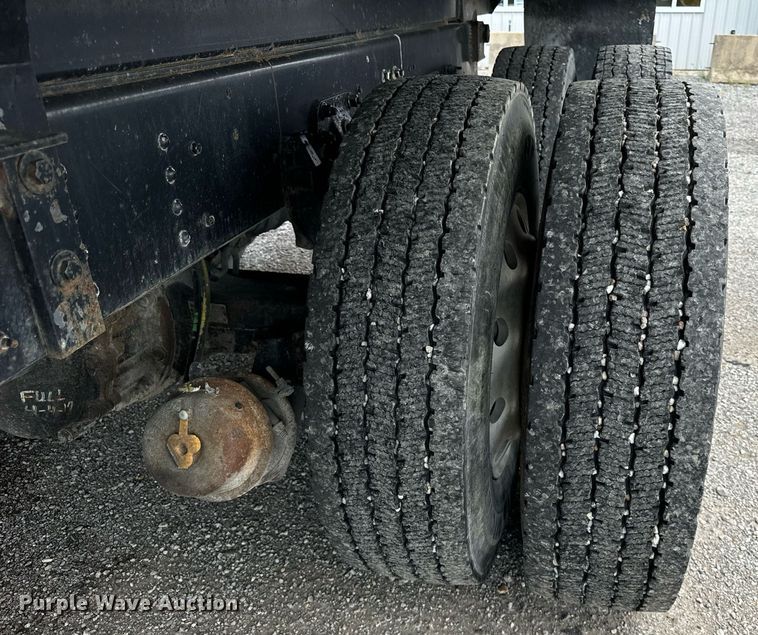 image for item DT2014 2004 GMC C8500 dump truck