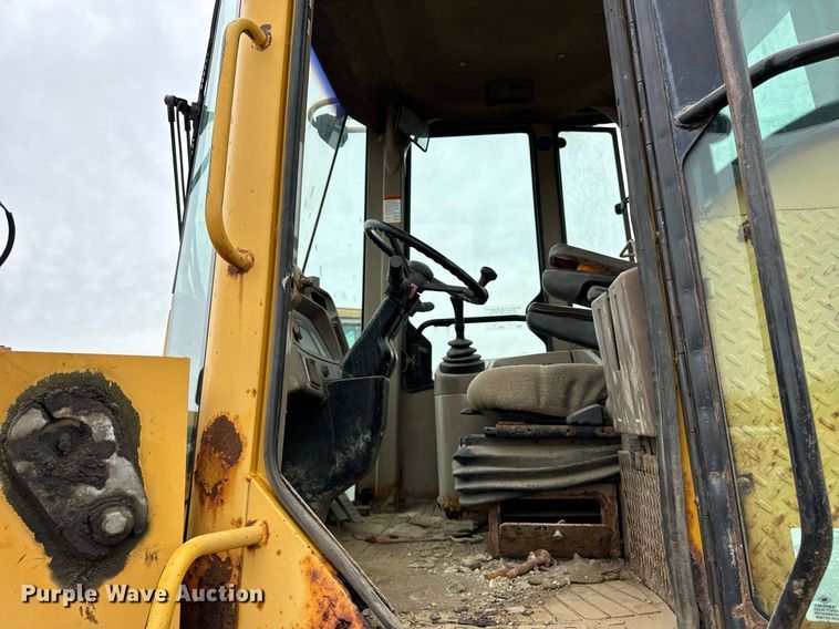 image for item DT2019 John Deere 624H wheel loader