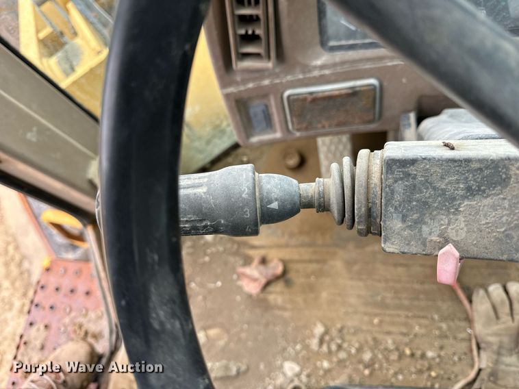 image for item DT2019 John Deere 624H wheel loader