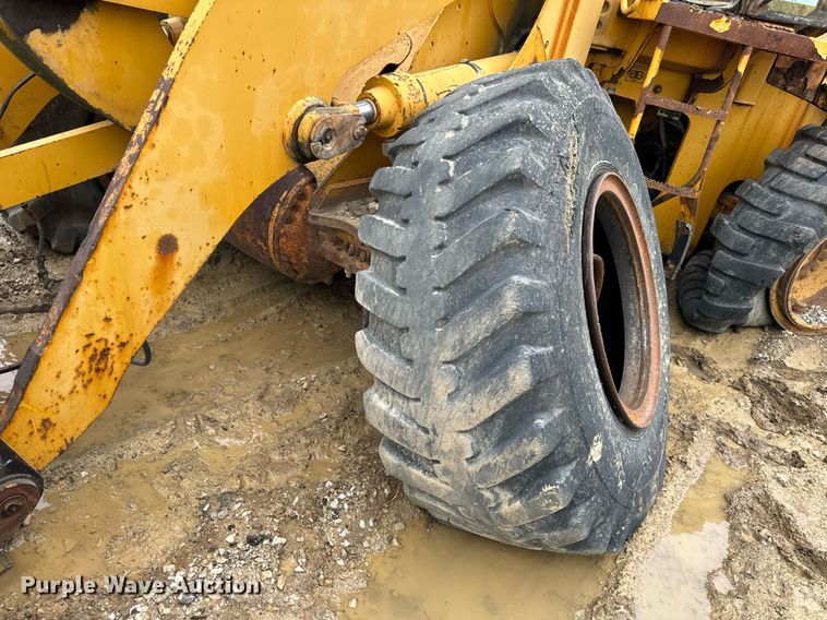 image for item DT2019 John Deere 624H wheel loader