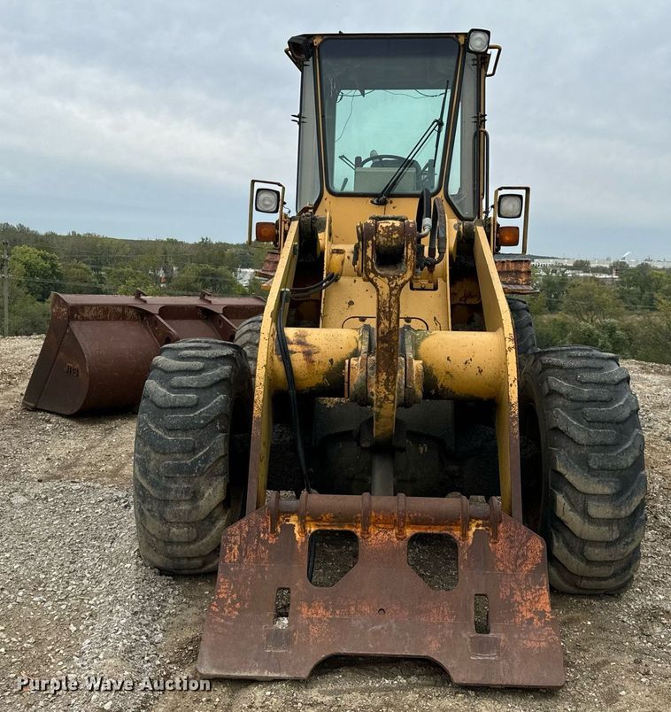 image for item DT2020 1988 John Deere 544E wheel loader