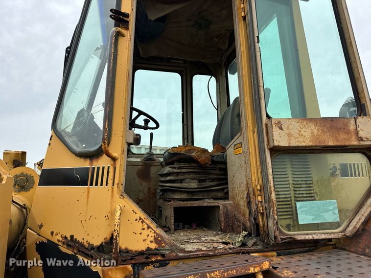 image for item DT2020 1988 John Deere 544E wheel loader