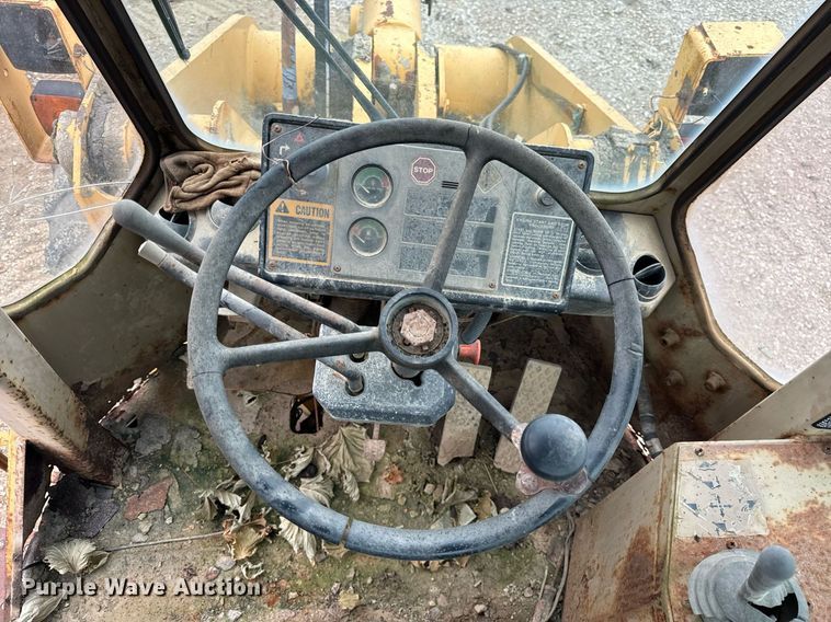 image for item DT2020 1988 John Deere 544E wheel loader