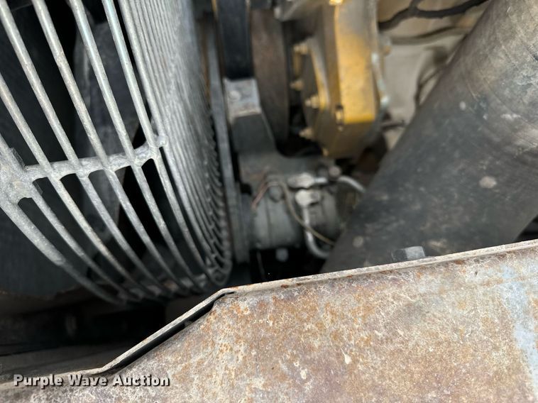 image for item DT2021 2004 John Deere  450C LC excavator