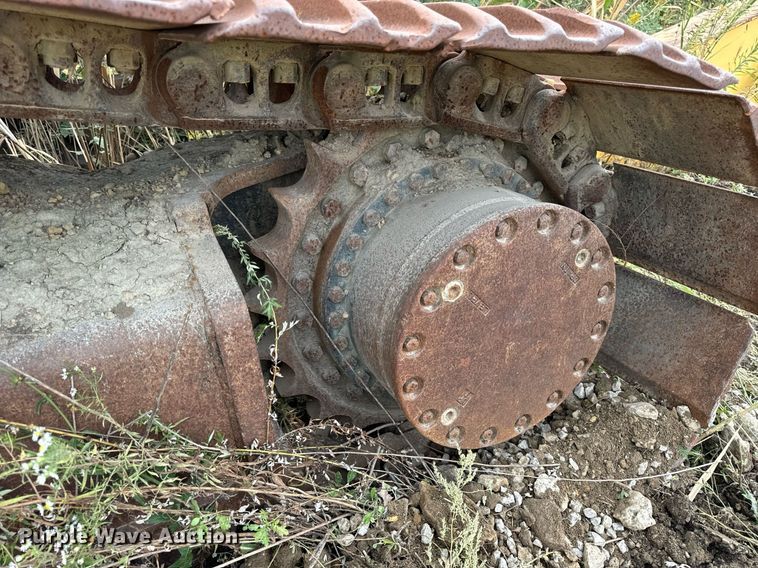 image for item DT2021 2004 John Deere  450C LC excavator