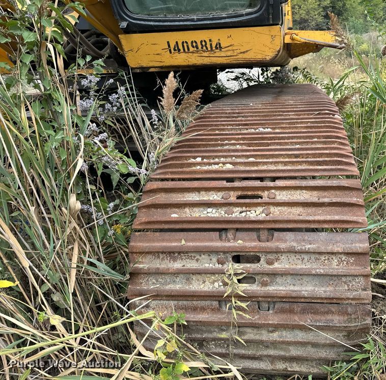 image for item DT2021 2004 John Deere  450C LC excavator