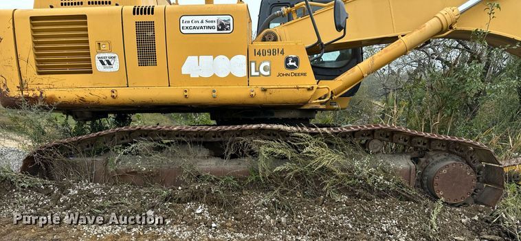 image for item DT2021 2004 John Deere  450C LC excavator