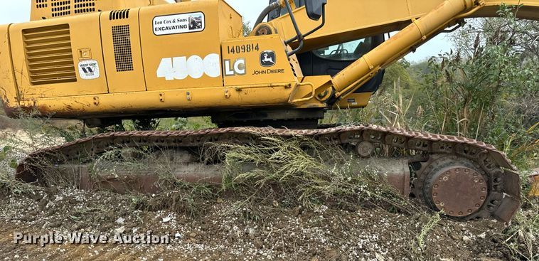 image for item DT2021 2004 John Deere  450C LC excavator