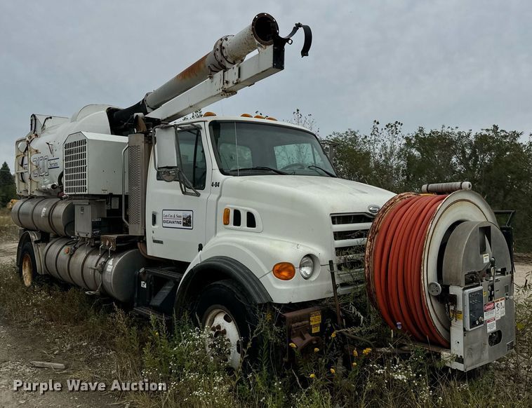 image for item DT2022 2004 Sterling  L-Line hydrovac truck
