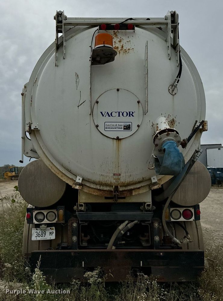 image for item DT2022 2004 Sterling  L-Line hydrovac truck